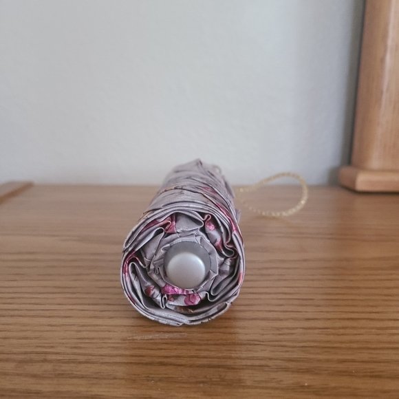 Floral Umbrella with Matching Cover - Picture 7 of 8